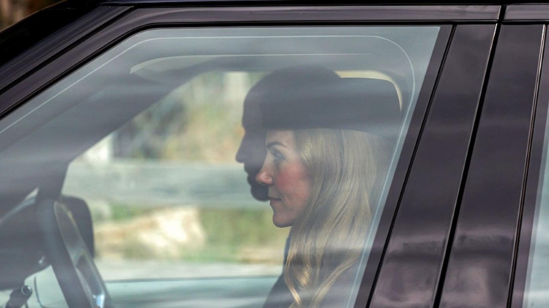 Кейт Мидълтън беше заснета заедно с принц Уилям и трите