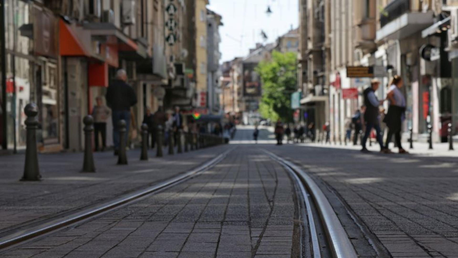 Ремонт на трамвайния релсов път при кръстовището на бул Евлоги