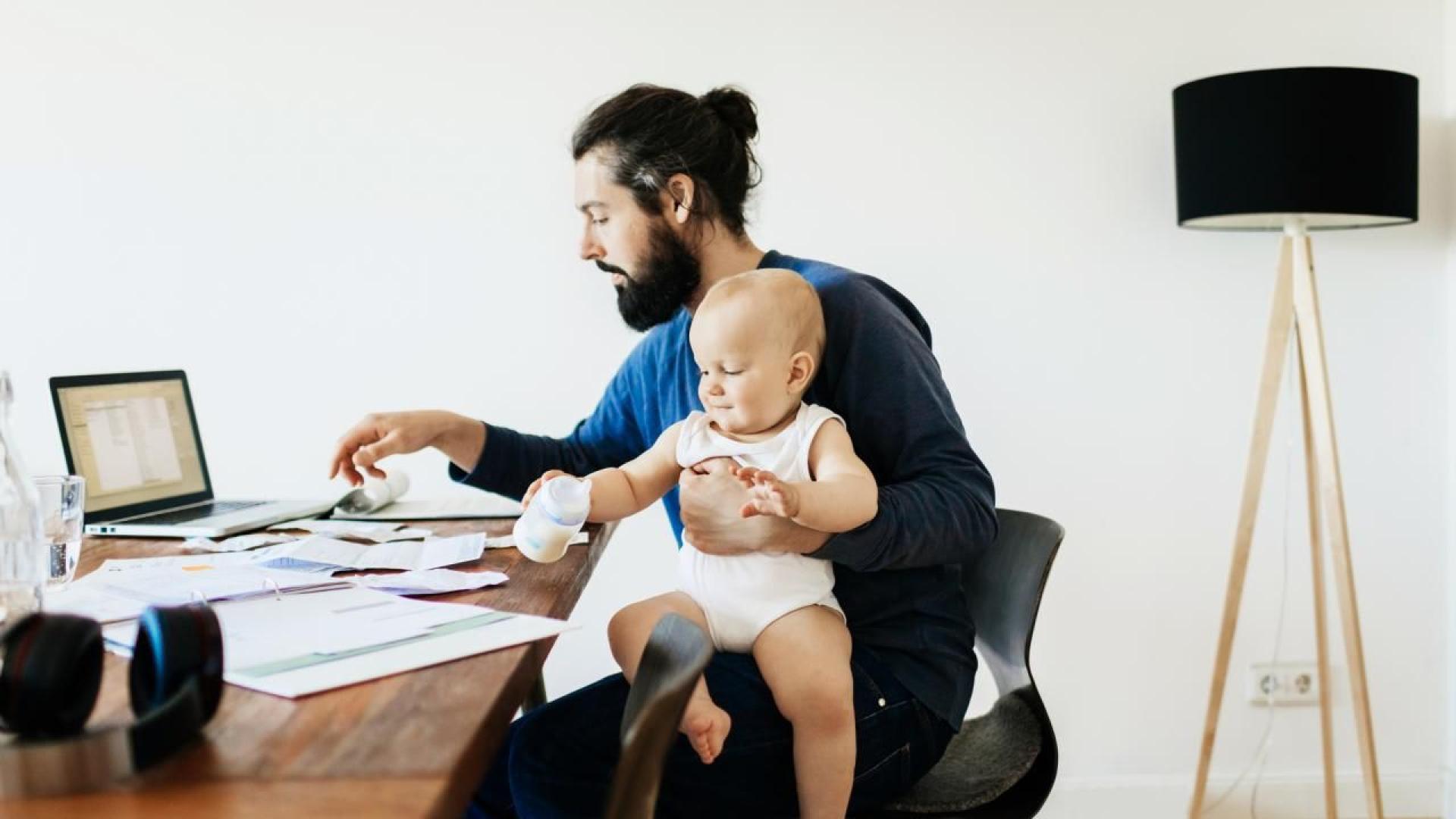 Да си служител и майка едновременно е предизвикателство с което