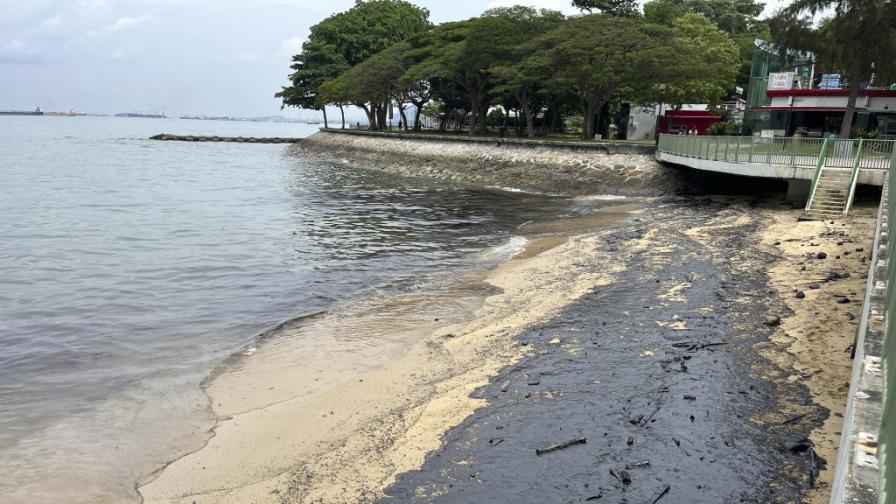Петролен разлив в Черно море край Новоросийск