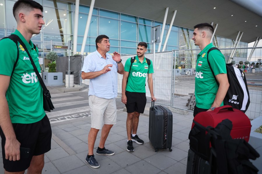 Българският национален отбор по волейбол замина за Световното първенство1