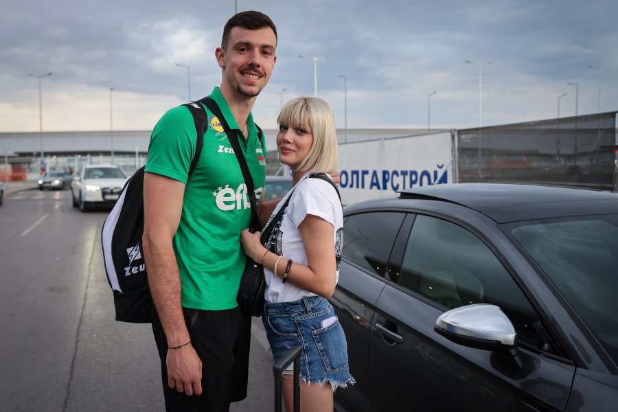 Българският национален отбор по волейбол замина за Световното първенство1