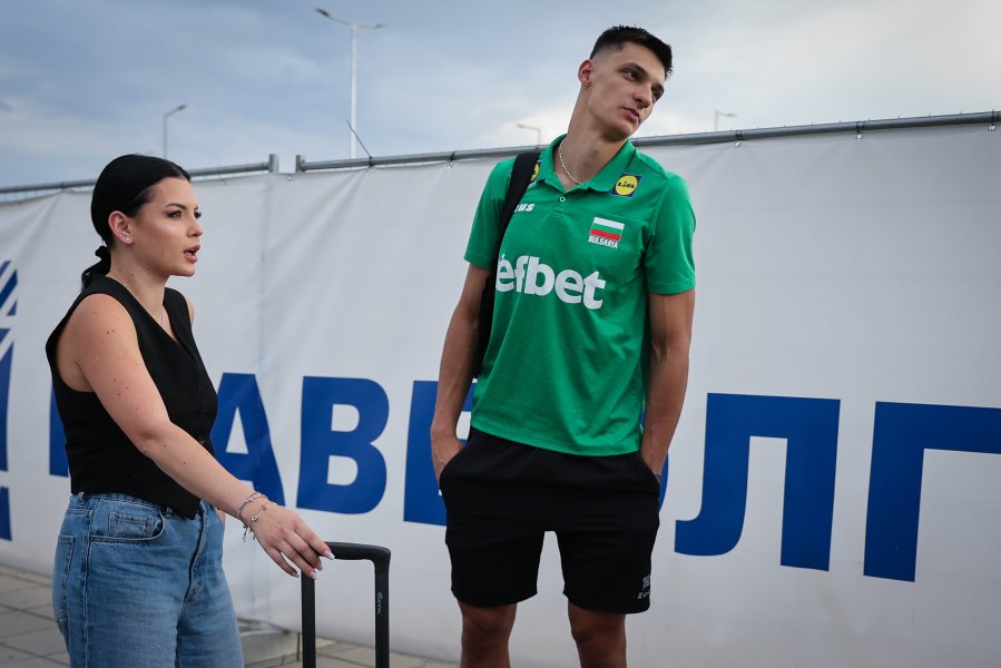 Българският национален отбор по волейбол замина за Световното първенство1