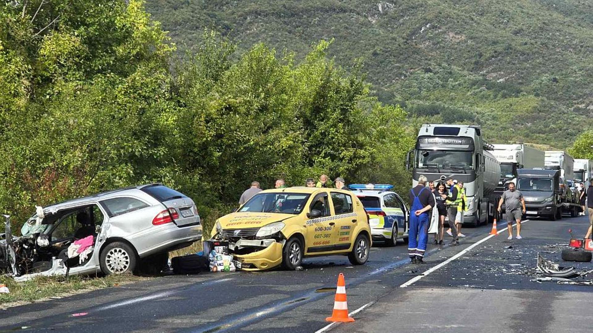 Турски гражданин водач на лек автомобил  е загинал при катастрофа тази