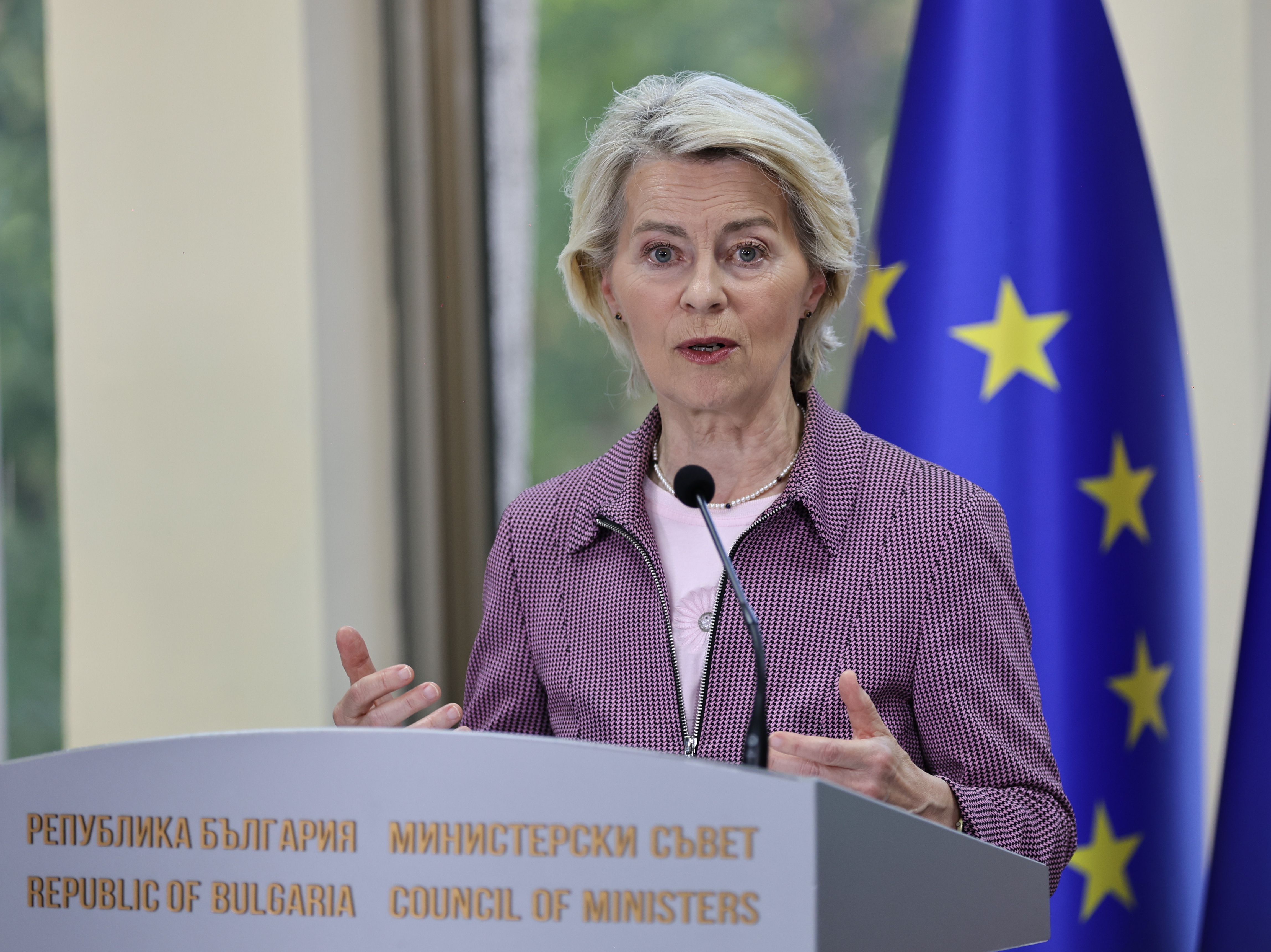 Фон дер Лайен: Освобождаването на политически затворници в Беларус засилва решимостта ни