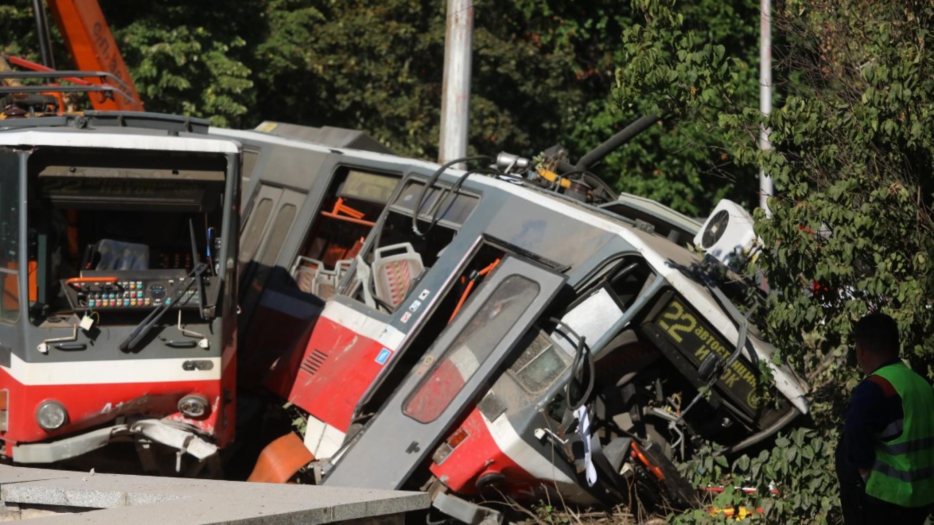 Записът от кабината на ватмана на трамвая който се заби