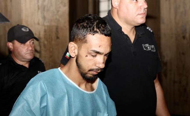 Разкриха шокиращи подробности за случая с колата, забита в автобус