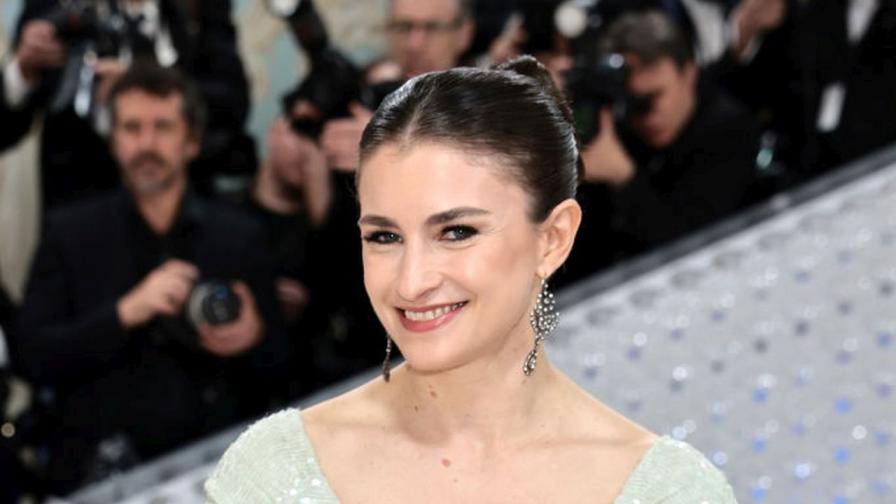 <p>Дъщерята на известна актриса е новият главен редактор на Vogue</p>