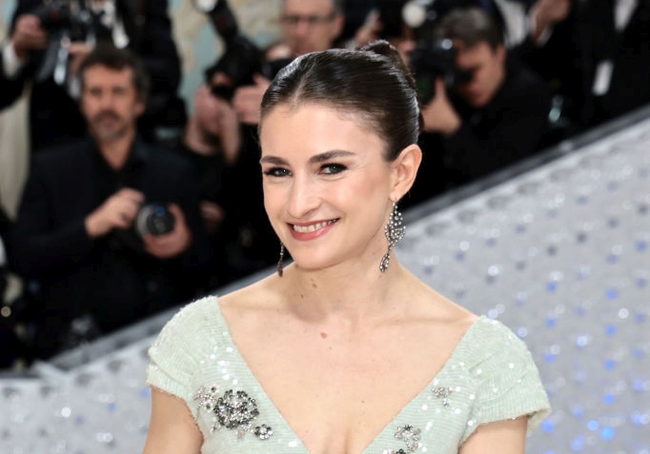 Клоуи Мал поема поста главен редактор на Vogue