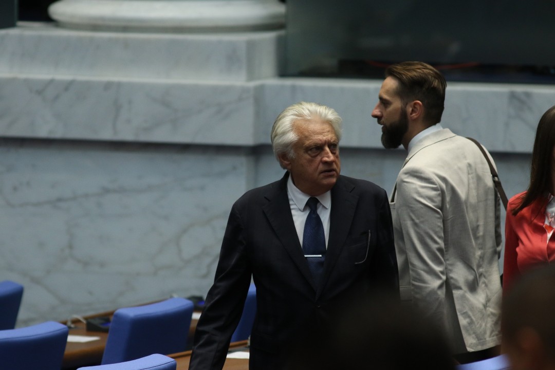 <p>Днес започва новият политически сезон, като депутатите се завърнаха в пленарната зала след 33-дневна ваканция. При влизането си в Народното събрание, представители на парламентарните групи изразиха очакванията си за предстоящата есенна сесия на законодателния орган.</p>