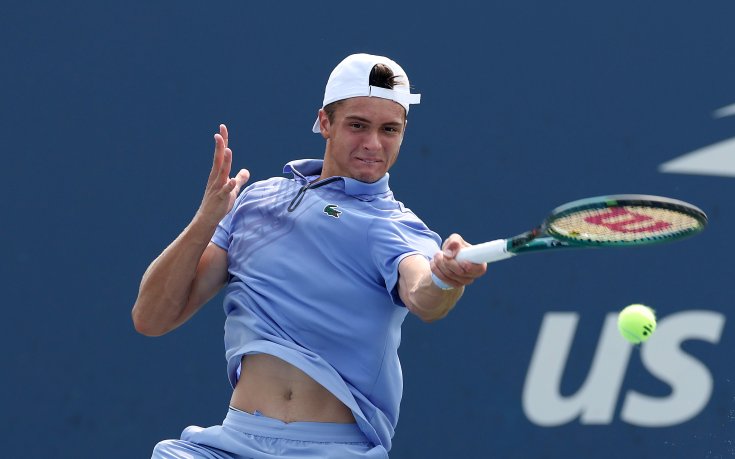 Жалко! Александър Василев пропусна два мачбола и загуби на старта на Финалния турнир 