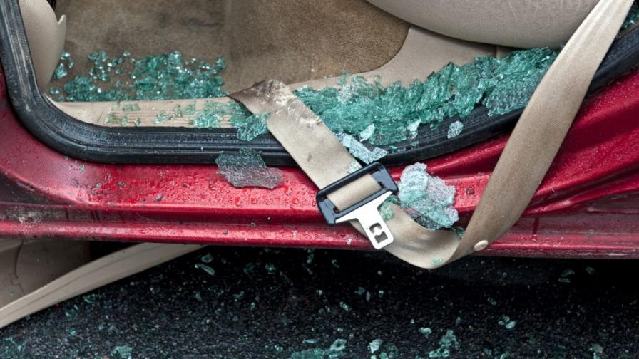 Трима загинаха на място при тежка катастрофа край Търговище