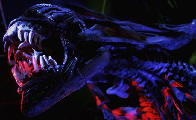 „Пришълецът“ в Сената: Сенатор Джон Кенеди плаши американците с радиоактивни скариди