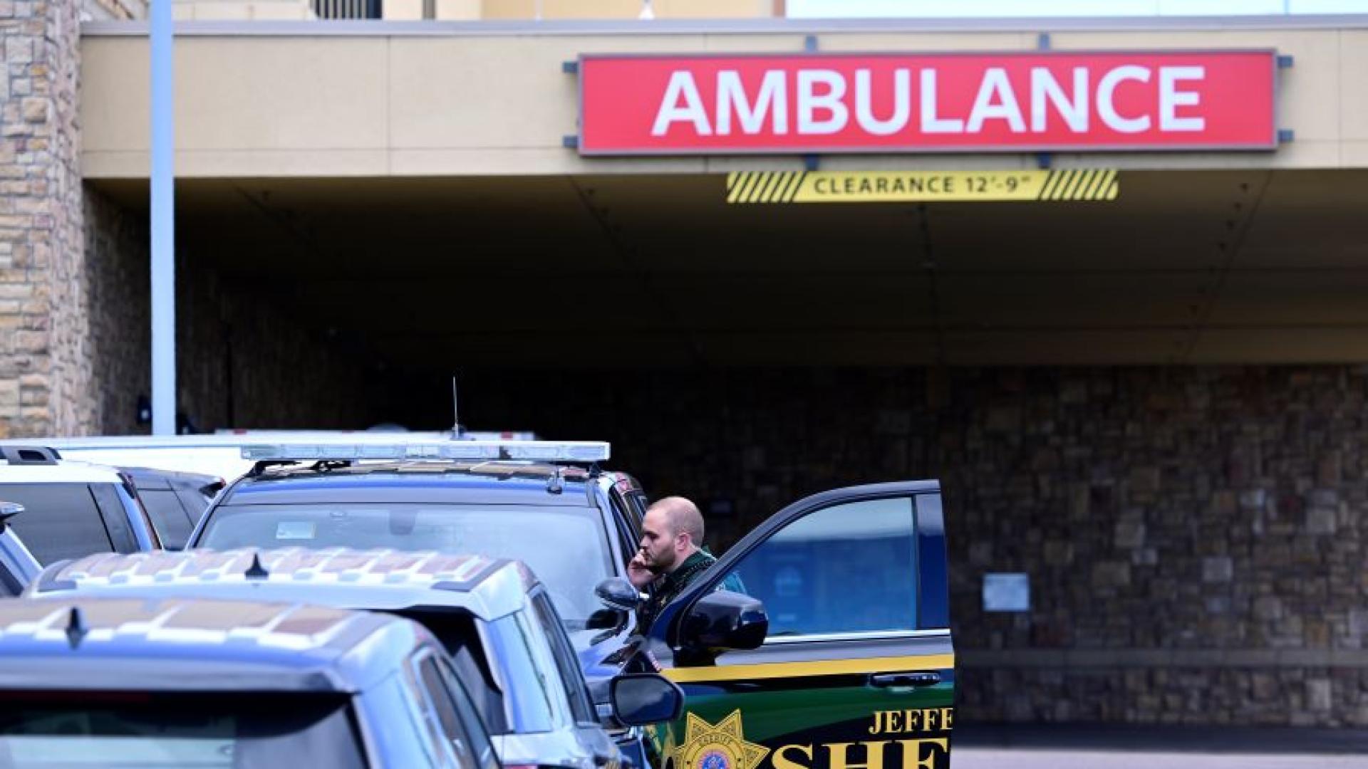 Ученик е стрелял с пистолет в гимназия в предградие на