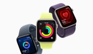 Новата серия на Apple Watch засилва битката в сегмента
