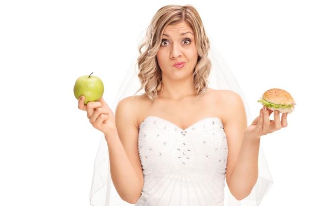 121-килограмова жена отслабна, след като се заклещи в сватбената си рокля