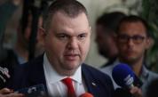 Пеевски за вота на недоверие: Безсмислено упражнение и загуба на време