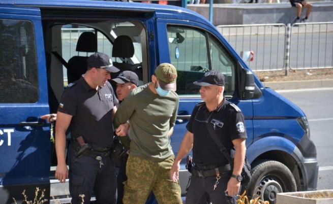 Оставиха за постоянно в ареста прокурорския син, хванат с 50 кг марихуана