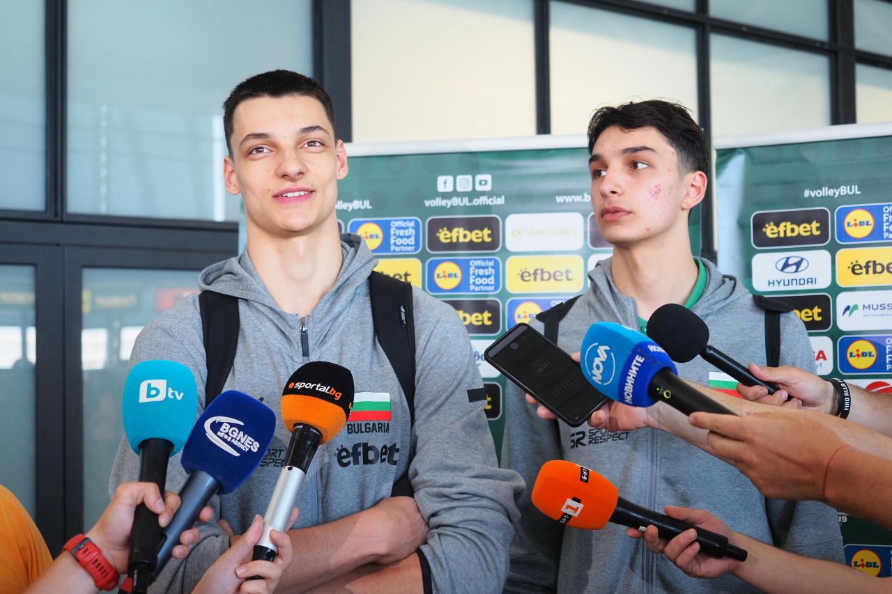 Братя по кръв и волейбол: Александър и Симеон Николови, които поведоха България към полуфинал