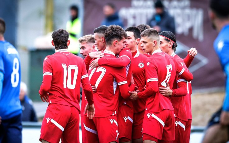 Синът на Александър Тунчев ще тренира с първия отбор на ЦСКА