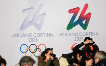 Олимпийският огън премина през Венеция по пътя си към Милано