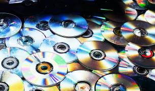 Старите ви CD и DVD записи постепенно губят паметта си