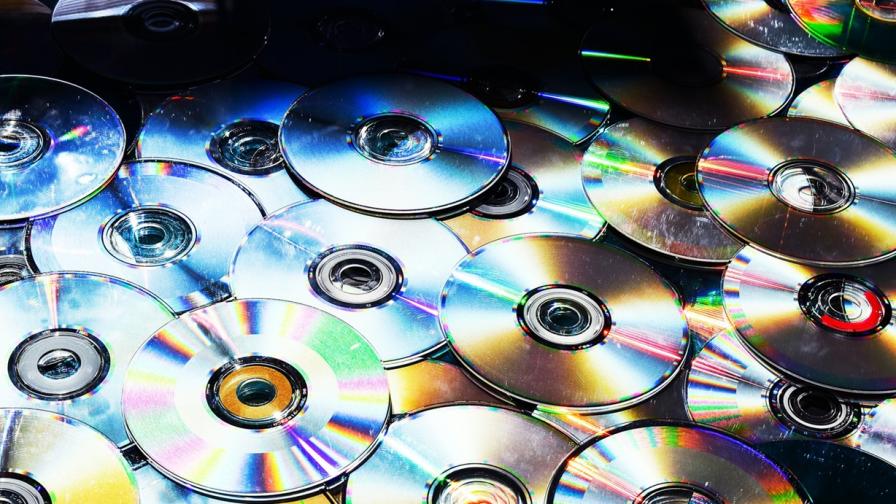 Старите ви CD и DVD записи постепенно губят паметта си