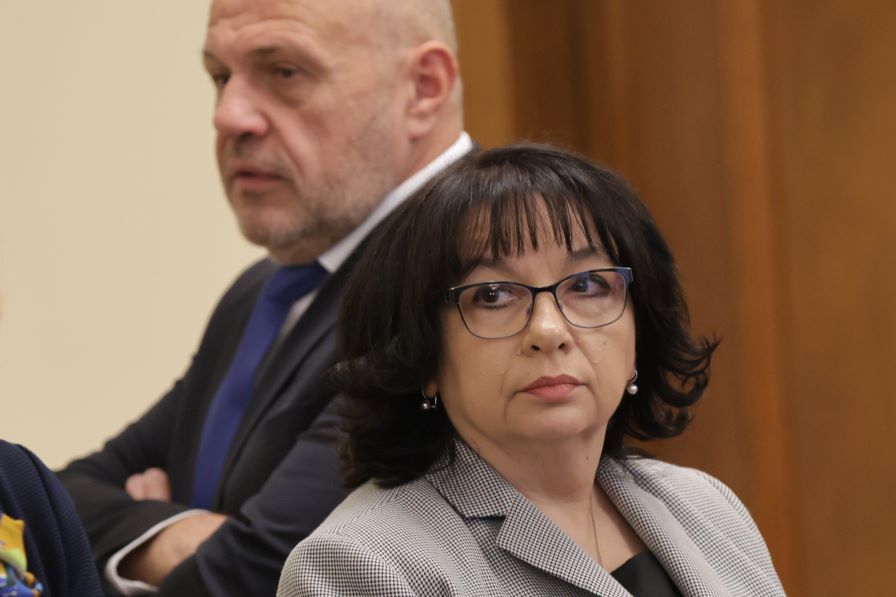 Теменужка Петкова: Всякакви слухове, че българите обедняват, са абсолютно неверни