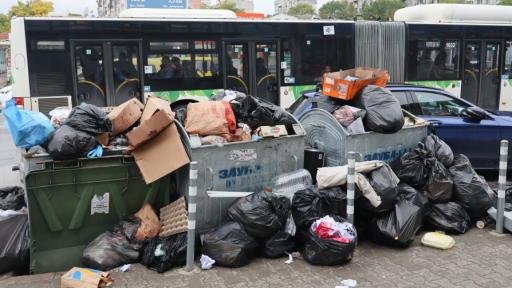 Жители на „Люлин“ и „Красно село“ на протест заради кризата с боклука