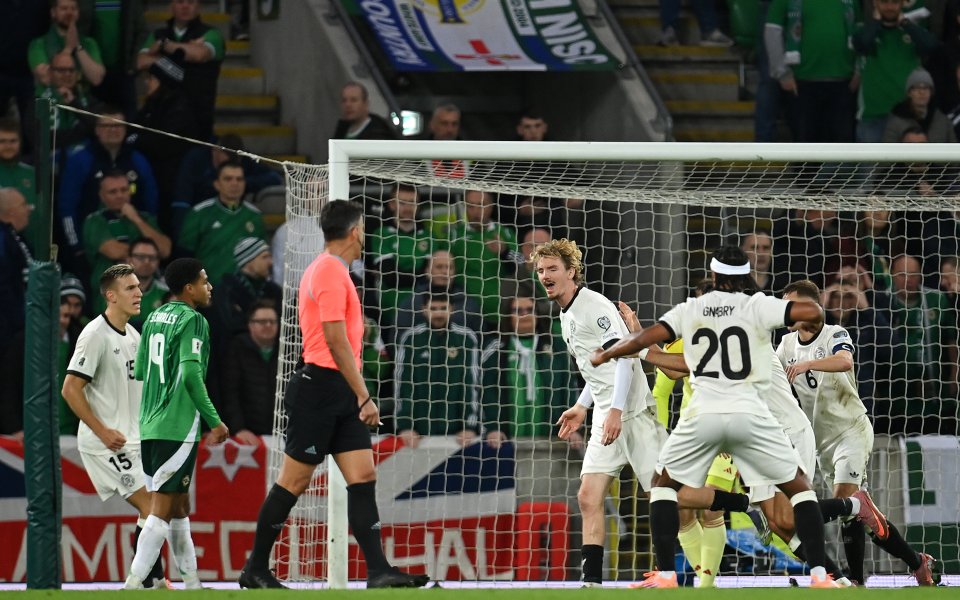 Дебютен гол донесе ценна победа на Германия в Белфаст