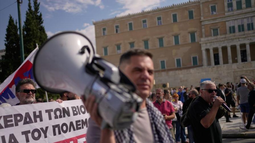 <p>Протест на&nbsp;гръцки граждани блокира "Кулата" и "Илинден"</p>