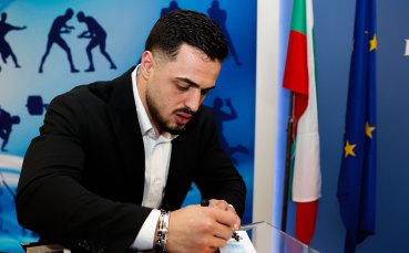 Венци Стефанов изригна: Мижитурка води Карлос Насар в Катар, за да вземе пари