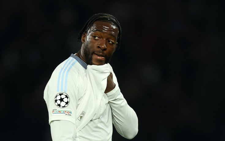 Дортмунд набеляза защитник на Челси за заместник на Шлотербек