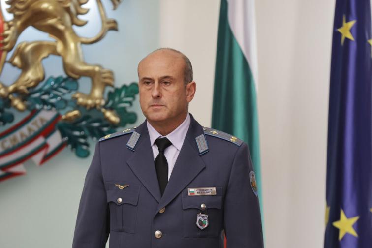Държавният глава отличи трима офицери от ВВС с Почетния знак