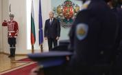 <p>Радев отличи трима офицери от ВВС с Почетния знак на президента</p>