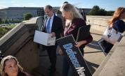 <p>Десетки журналисти напуснаха Пентагона заради новите ограничения</p>