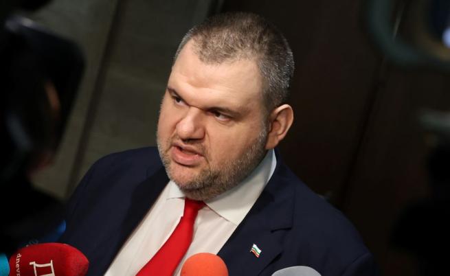 Пеевски: Купонът се отменя, чичо Румен да връща кетъринга и шампанското