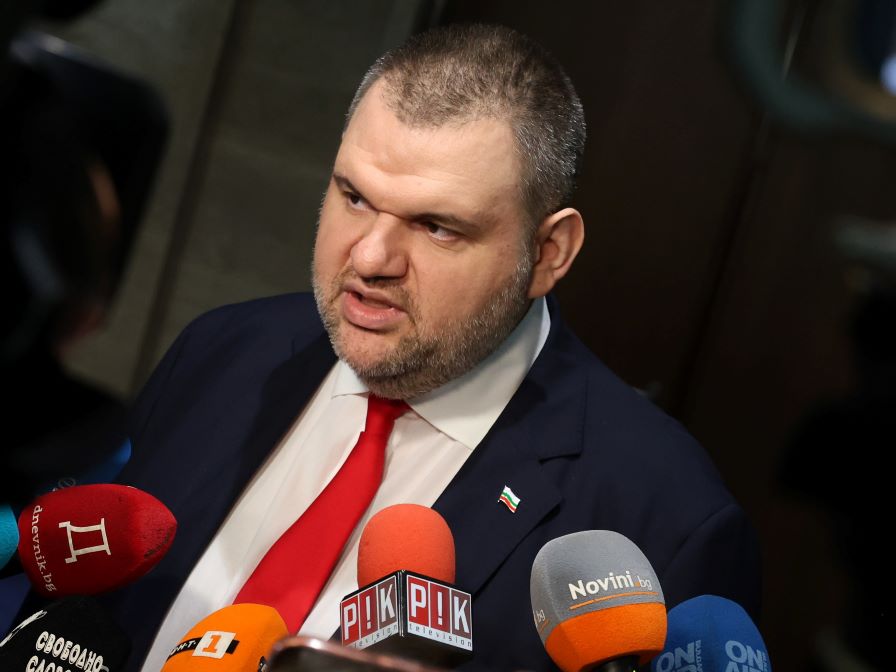 Пеевски: Купонът се отменя, чичо Румен да връща кетъринга и шампанското
