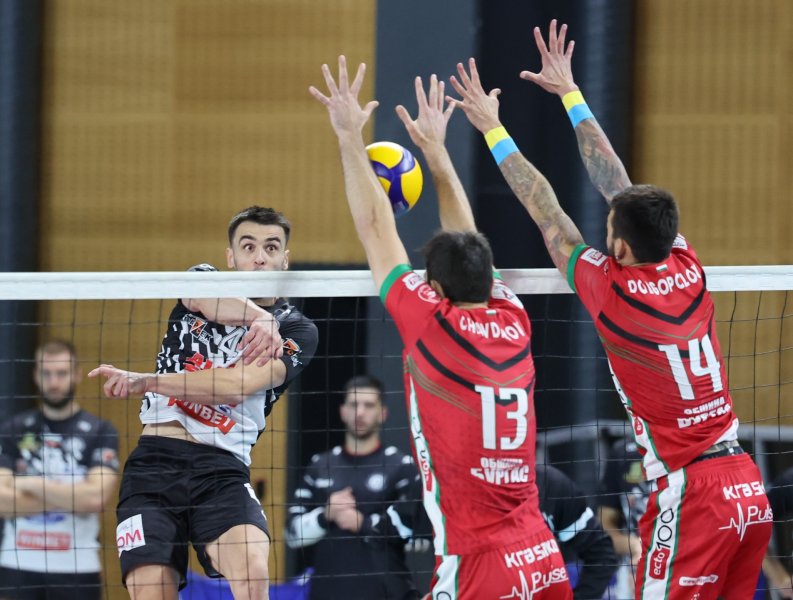 Матей Казийски и Локомотив Авиа Нефтохимик1