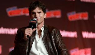 Аштън Къчър твърди, че Gucci го е уволнил, защото е бил „твърде дебел“