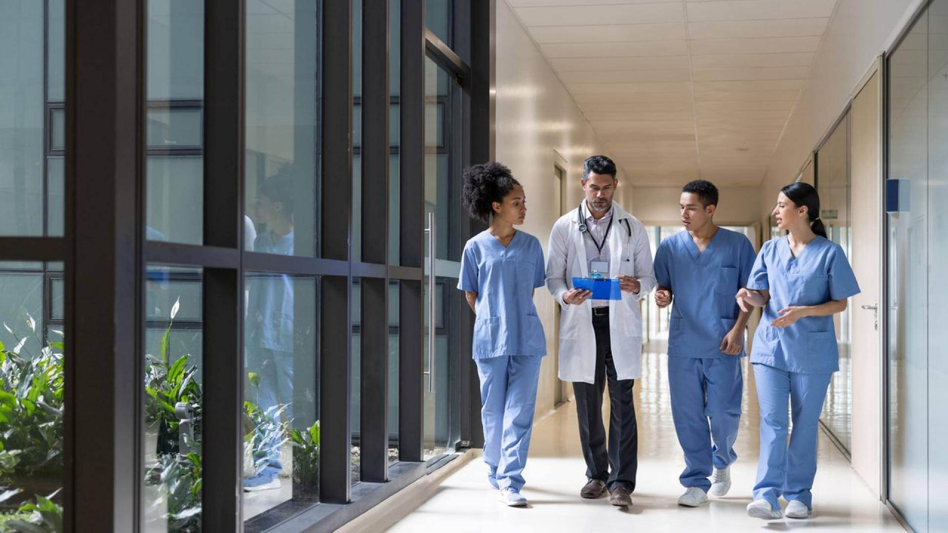 Все по голям брой млади хора избират да учат в Източна