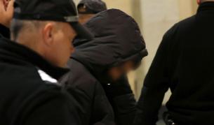 Прекъснаха заседанието за момчето, задържано за намушкване на връстник в мол