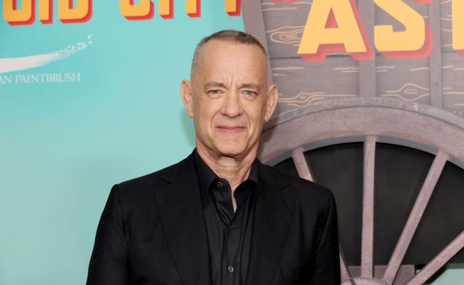 Том Ханкс се вози инкогнито в нюйоркското метро