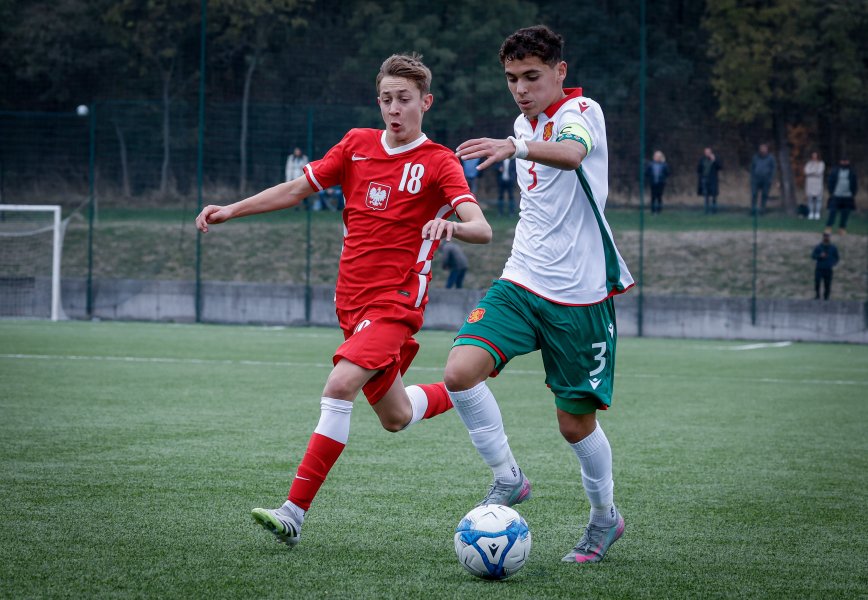 България Полша U151