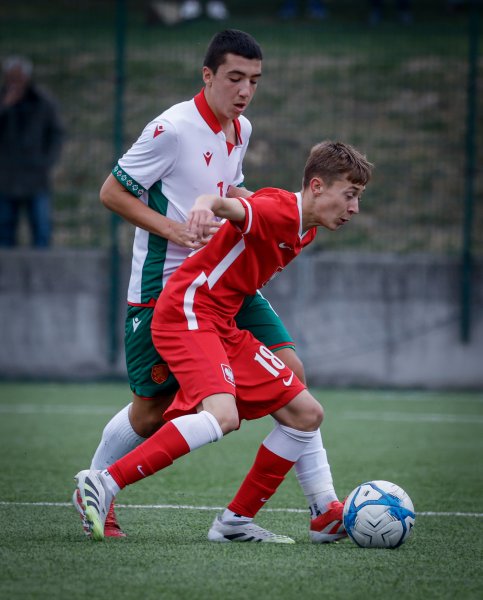 България Полша U151