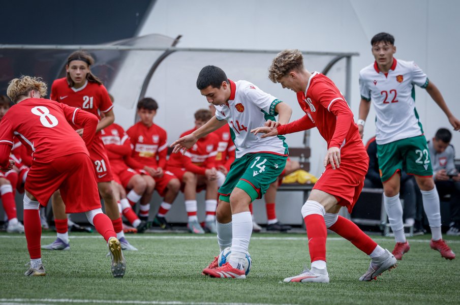 България Полша U151