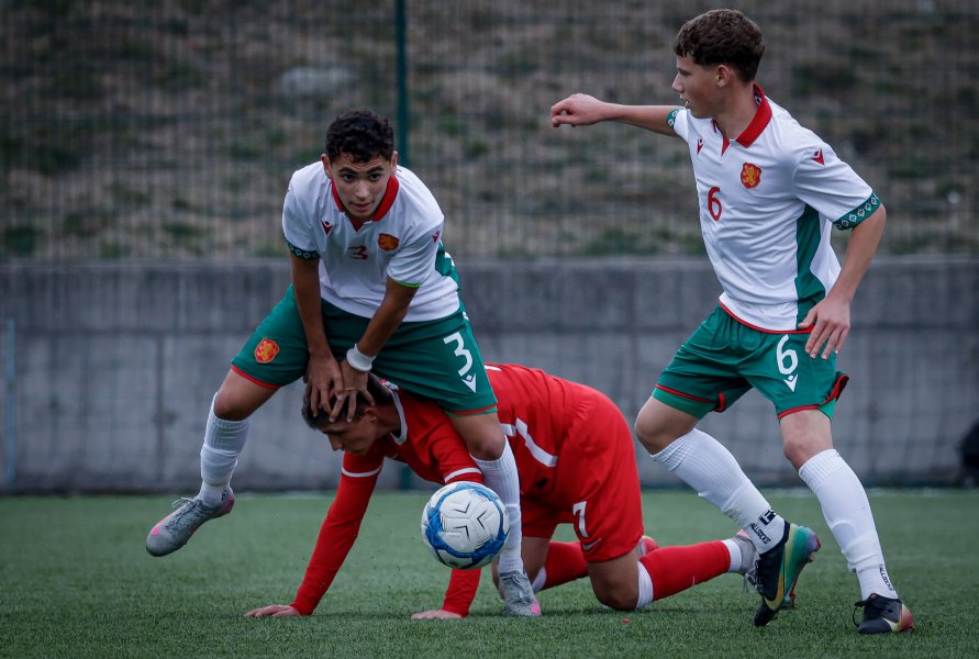 България Полша U151