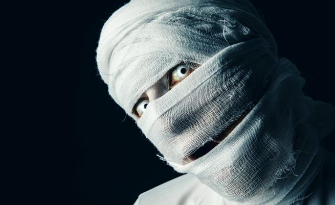 Пълзене в изкормен кит и хероин за деца: Ужасяващи древни лекарства