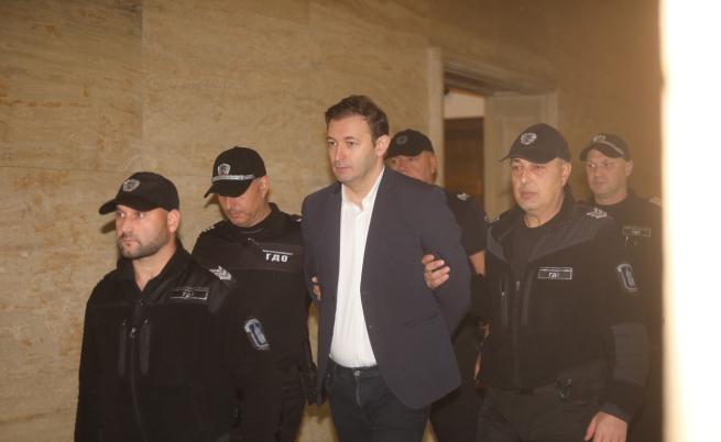 СГС наложи домашен арест на Никола Барбутов