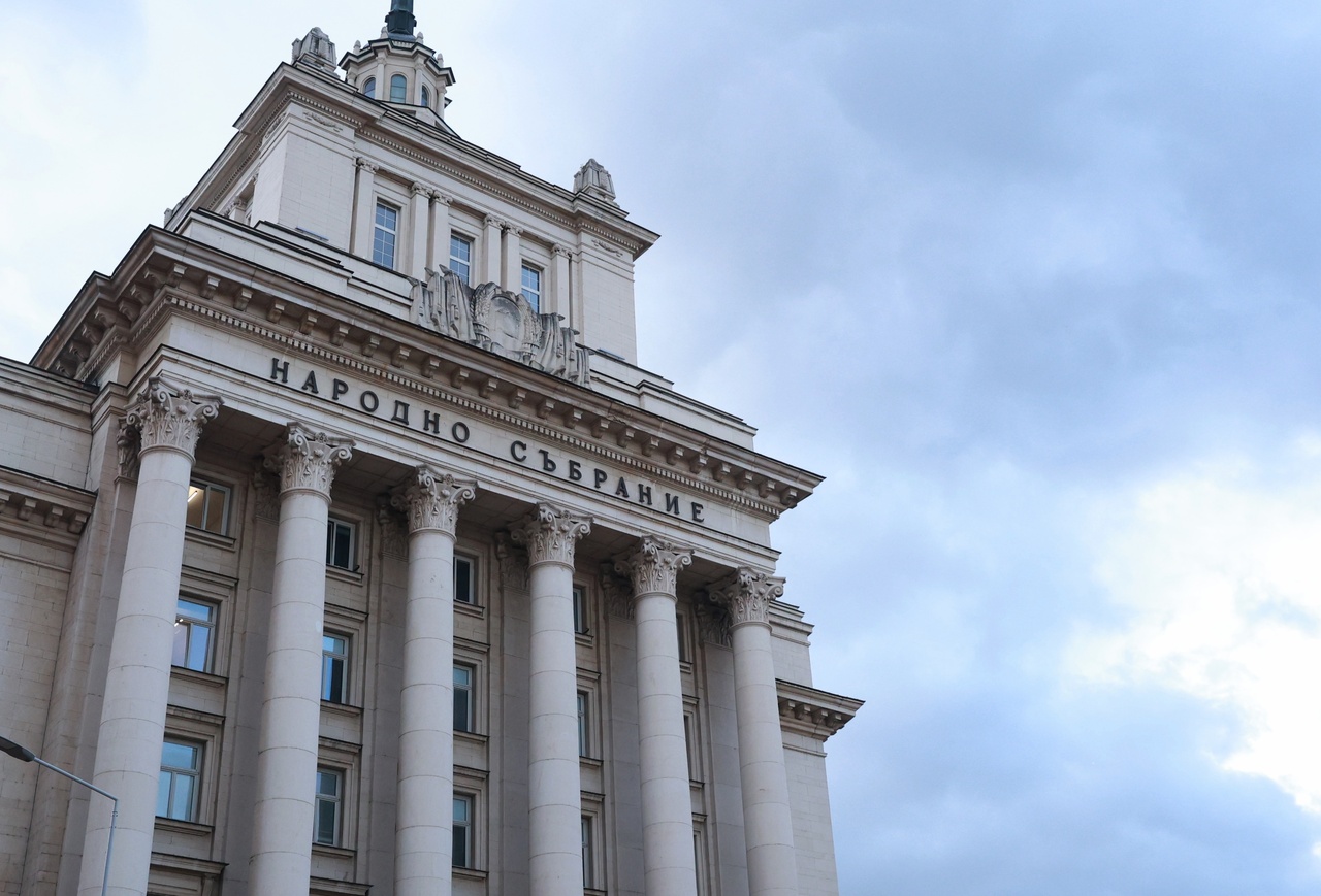 Извънредно заседание в НС: Ще има ли най-после по-високи заплати за младите лекари?